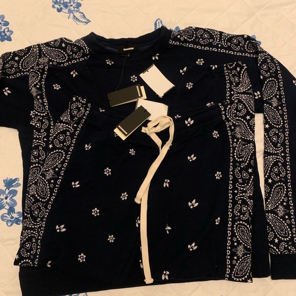 Monrow Bandana Raglan Pullover & Joggers Set: Inca - Picture 11 of 15